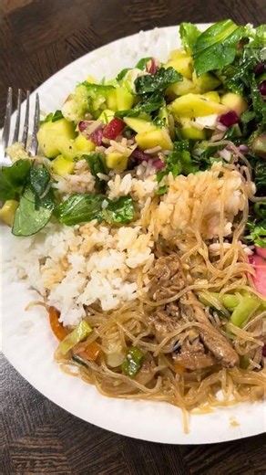 My Healthy Vegetarian Plate! 🌱 Easy & Delicious Plant-Based Meal #Shorts