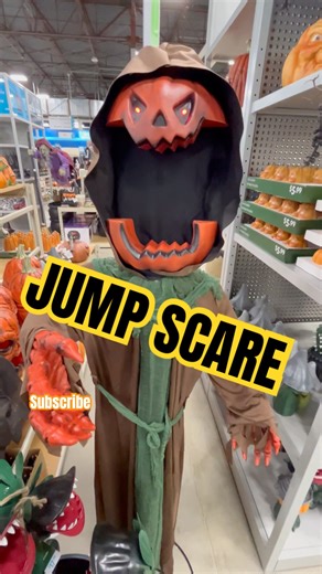 Creepy Popup Pumpkin Reaper animatronic (jump scare: At Home Halloween 2025 in VA #animatronics