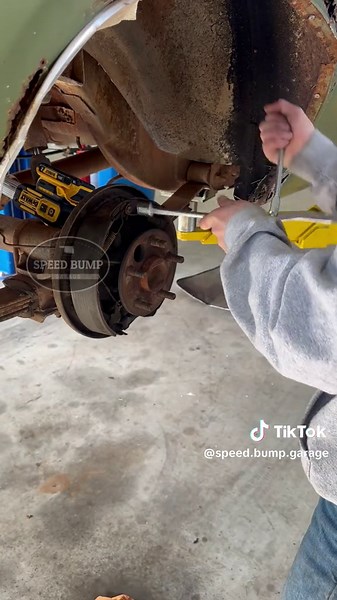 Drum Brake Trick for Easy Spring Removal