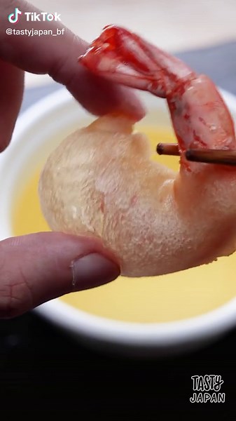 【衣がサックサク】風船みたいに膨らむ衣で海老を揚げたら最高の揚げ物ができた！ / Shrimp Puffs #tiktokレシピ #tiktokfood #tastyjapan