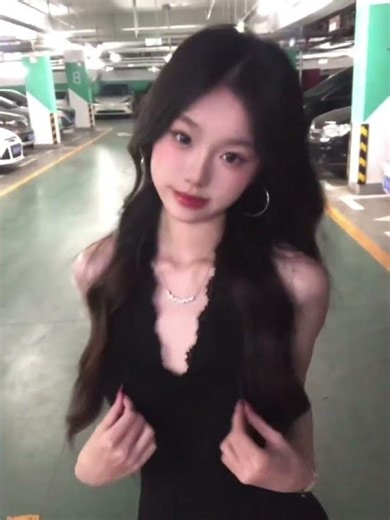 Dj-Led Dance Party: Spectacular Visuals Unleashed