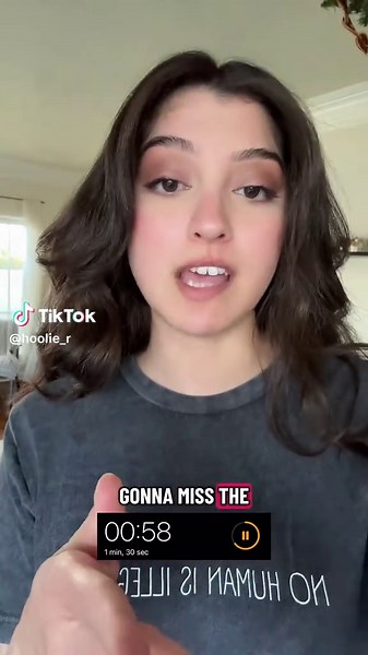 These frog ornaments are probably the cutest thing on my Christmas tree this year. #ornaments #christmas #christmastree