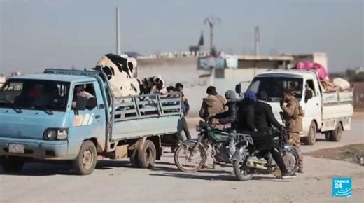 Syrie : des civils fuient une zone que l'armée veut reprendre aux forces kurdes