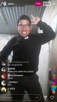 El padre domingo baila y canta nico nico ni (Video completo)
