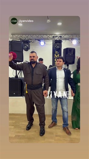 احتفال ثقافي حيوي: عرس أو مناسبة مشابهة