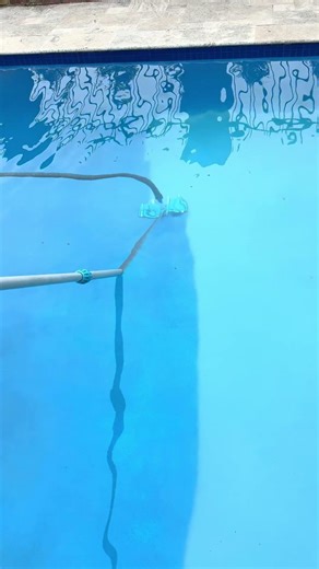 Cardinia pool servicing calcium vaccuming #fyp#foryou#viral#explorepage#trending#love#instagood