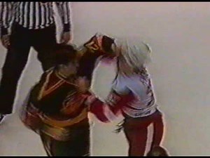 Craig Coxe vs Bob Probert Nov 19, 1987 - Vancouver feed