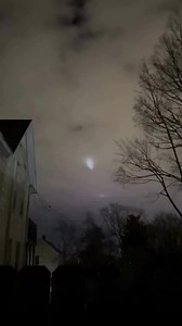 IMPACTANTE REGISTRAN EXTRAÑAS LUCES EN EL CIELO #ovnis #AlienigenasAncestrales #UFO #ovni #grises #naves #area51 #flotaovni #ovnisvideos #ovnis2024 | Alienígenas en Uruguay y el mundo