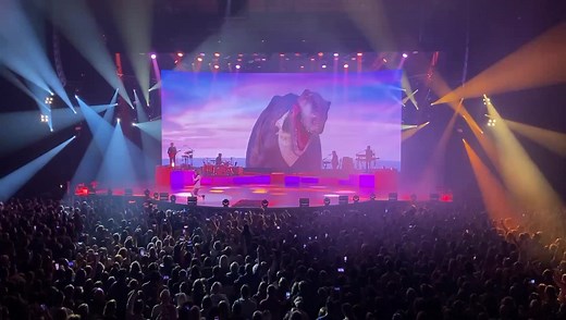 18K views · 1K reactions | Deuxième soirée dingue avec Julien Doré au Zénith de Lille 朗 Rendez-vous demain soir pour la 3ème ✊ (Il reste des places en vente via notre site web ) | Zénith de Lille | Facebook