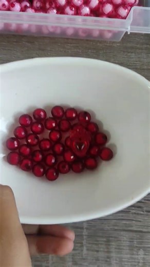 how to make a simple beaded keychain #beads #keychains #beading