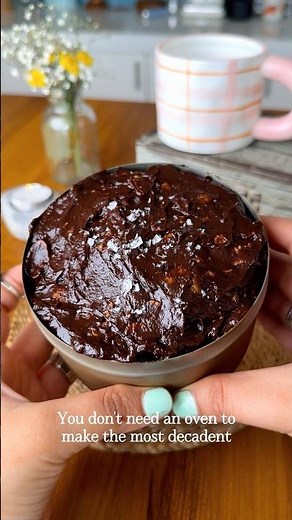 Crunch Chocolate Cake with Cornflakes in Ganache