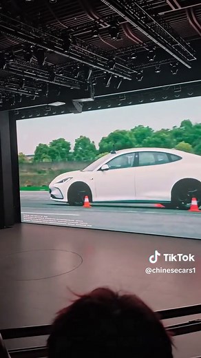 IM Engines ZhiJi L6 #zhijil6 #immotors #alibaba #saicmotor #chinesecars #china #ev #tech