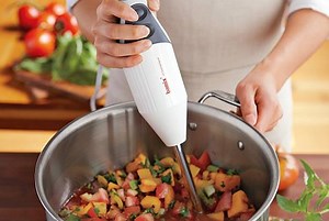 4.5K views · 16 reactions | Bamix of Switzerland - Er ist und bleibt in jeder Schweizer Küche eine Ikone! Das Mono Modell beinhaltet einen Wandhalter, einen 600 ml Becher mit Deckel und die drei Aufsteckteile Multimesser, Schlagscheibe und Quirl | houseware.ch | Facebook