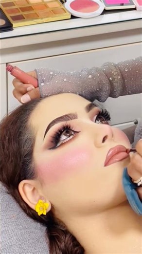 Cute Client Glam Makeup Tutorial🤩💄💋#shorts #makeup #viral #makeuptutorial