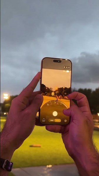 Let’s test the 40x zoom of iPhone 17 pro max camera at night.