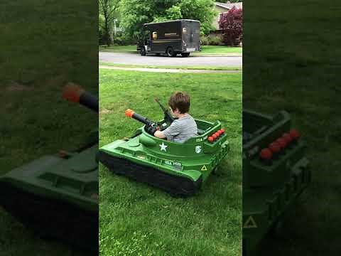 NEW WALMART EXCLUSIVE 24 Volt Thunder Tank Ride-On With Working Cannon and Rotating Turret!