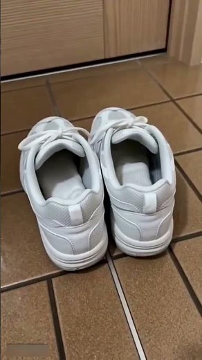 Prevent wet shoes on rainy days! Just slip them over your shoes! Perfect for commuting, shopping,...