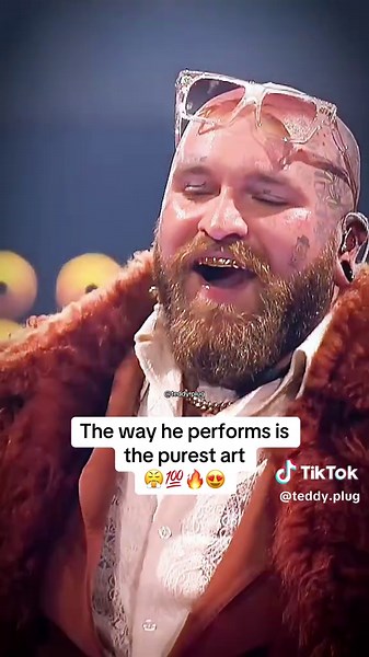 Teddy Swims: A Magical Love Song Performance