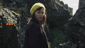 Elfenfrau?? Jap, richtig gehört. Die Elfen waren sauer und bumm: Elfenbeauftragte tot. Ist halt nicht alles Glitzer, Einhorn und Regenbogen-Konfetti im Märchenparadies! Der Island-Krimi: Tod der Elfenfrau | Sa. 20:15 h | one ARD