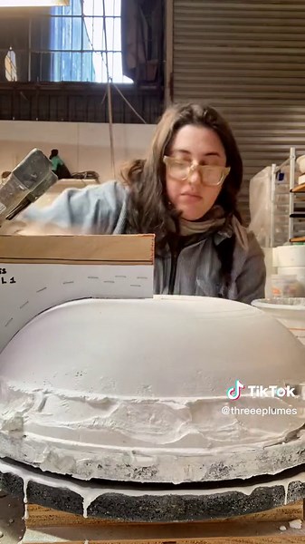 Making a hump mold for some seeving bowls #ceramics #moldmaking #handmadeceramics #modelmaking #lathe #plaster