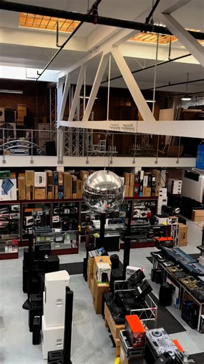 9.4K views · 410 reactions | WOO!!!勞Hangin out at the biggest DJ store in Northern Cali!  @worldofstereo in San Francisco  @kendothedj | DJ QBert | Facebook