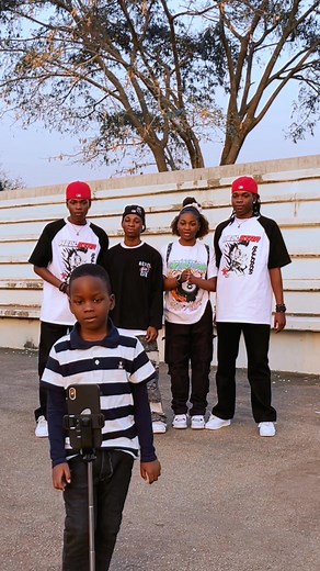 1.1M views · 10K reactions | Photos With Timer Be Like | Wedopetwinz | Facebook