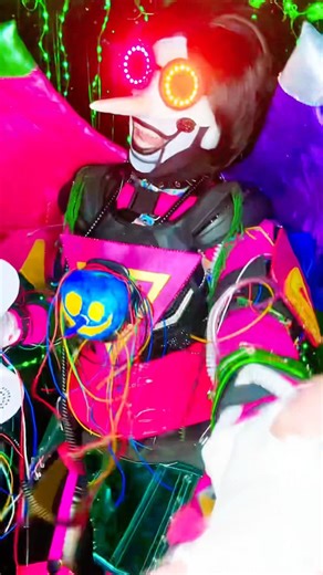 My Spamton NEO cosplay returns just to dunk on Tenna ☎️