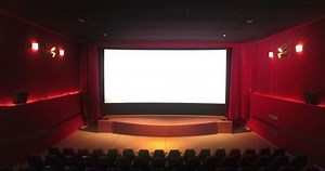 clip-22017940-cinema-screen-open-curtain-red-seats-