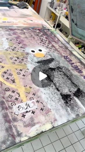 Rudy Meyer on Instagram: "🙋🏻‍♂️ The goal of the Iconic Memories series is to bring us back to our child memories… Remember? At that time, we were more creative, ambitious, optimistic… Then… What happened? Elmo Acrylic, spraint paint and ink canvas #artcollector #artsy #canvas #silkscreen #popart"