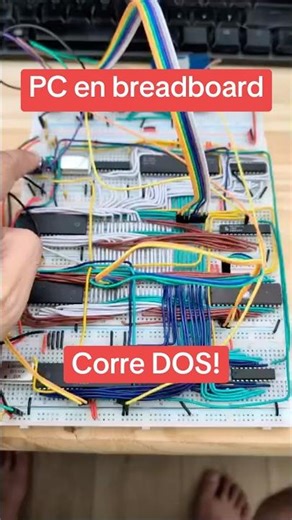 PC en breadboard corre DOS! 8088 #retrocomputing #dos #msdos protoboard