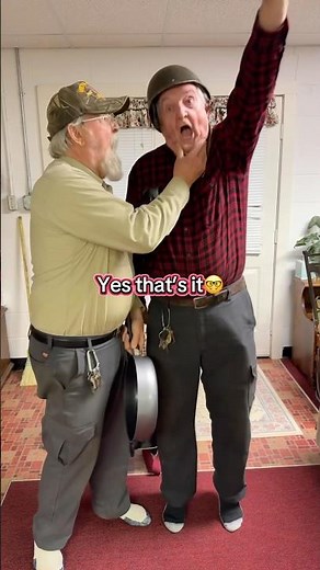 Raise your YA YA YA 🗣️🎤 #viral #funny #hanelinetwins