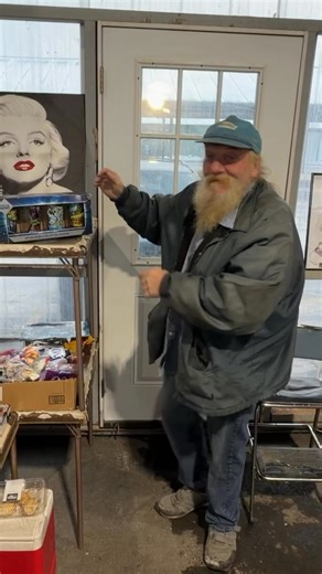 In a sneak preview from my next video, Jeff Norton Claus 🎅returns and gives me a special Christmas deal for me to add to my Dr Who collection. In the process, Jeff temporarily turns into a Dalek. 😉 #Christmas #drwho #DoctorWho #ChristmasGifts #Collectibles #Daleks #HolidaySeason | Prime Time Treasure Hunter