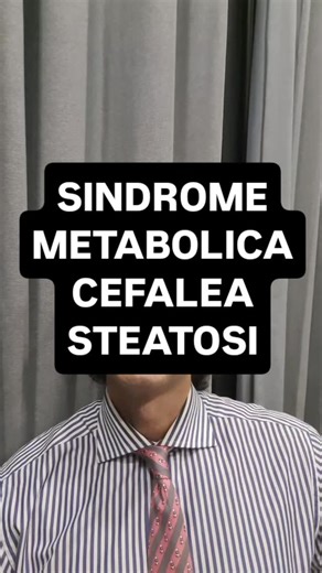 Dr. Ricci | Nutrizione | Mentalità | Allenamento on Instagram: "🧠 Se soffri di cefalee ricorrenti, come l’emicrania, e nello stesso periodo ti è stato diagnosticato il “fegato grasso” in un contesto di sindrome metabolica, non è detto che siano due problemi separati. 🧬 Un possibile filo conduttore è la resistenza insulinica: in molte persone l’insulina resta spesso elevata anche con glicemia apparentemente “nei limiti”. Nel tempo questo può favorire infiammazione di basso grado, stress ossidat