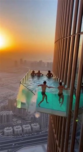 💥Infinity Pool Falls Apart!#this viraltiktok #fyps viral #skyfall#aivideo