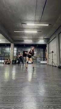 High heels. Tate McRae. Revolving door