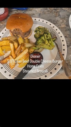 Was in the mood for a cheese 🧀 burger 🍔 at home 🏡 and I had 3 💷 pounds of 93/7 lean beef 🐄 in the freezer---Sam's always has a good deal on a 3 pound pack. I eat like this and build lean muscle 💪 while cutting body fat. Ladies, we should be building lean muscle 💪. Squash all the myths about looking bulky like a man 👨. We don't naturally have what it takes for that. Also---Did my body composition scan this morning and all numbers are good but still work to do and it never ends...increased