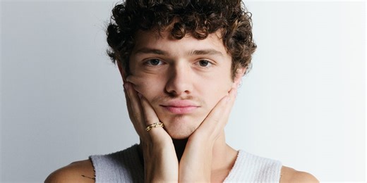 'Hamnet' Star Noah Jupe Is About To Be Very Famous. He Just Doesn't Know It.