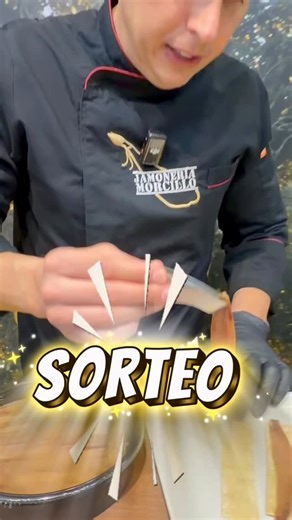 Jamoneria Morcillo on Instagram: "💥💣💥💣 NUEVO SORTEAZO 💣💥💣💥 ¿Tuviste mala suerte en nuestro anterior sorteo? ¡Llega una nueva oportunidad! 😁 SORTEAMOS 2 bandejas de 50 lomos de nuestra anchoa de cantábrico 000🌟🔝 entre todos nuestros seguidores. ⏬ Requisitos para participar ⏬ 💥 Sigue a @jamoneria_morcillo y dale tu ❤️ al post. 💥 Comenta en la publicación etiquetando a 2 amigos (a + comentarios + posibilidades de ganar) 💥 Requisito opcional 👉🏻 Si además de cumplir estos dos requisit