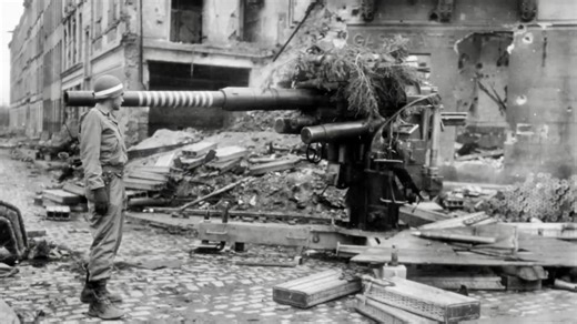 King Tigers broken by artillery: How the last German counterattack collapsed