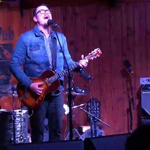 Josh Weathers Music knocked it out of the park with a cover of ‘I Will Always Love You’ here in Austin last weekend. | theCHIVE