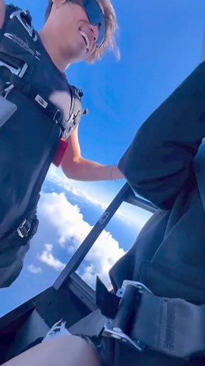 38K views · 336 reactions | #skydiving | Artistic Skydiving | Facebook