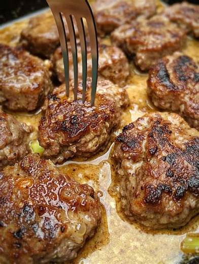 150K views · 551 reactions | My Amish friend showed me this 'Poor Man's Steak' recipe. It's so good. How come I don't feel poor eating it?. Full recipe in  | Daily Recipes | Facebook