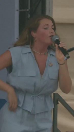 Opwekking on Instagram: "De sing-in was weer een hoogtepunt tijdens de Pinksterconferentie. Met zoveel mensen God grootmaken is geweldig! Kijk nu op de EO (NPO 2) de sing-in terug, of ga naar https://www.opwekkingmedia.nl/31289/ #pinksterconferentie #10-daagse #pinksteren #hemelvaart #stichtingopwekking #family7"