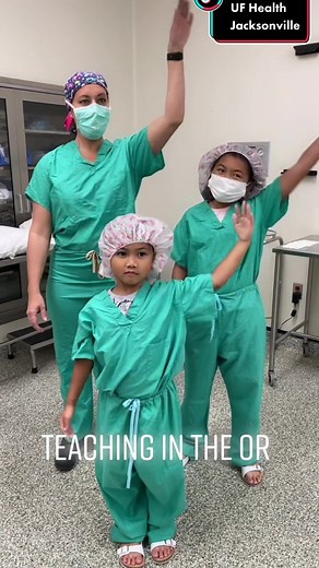 Anesthesiologist Basic Movements Instruction for Young Students