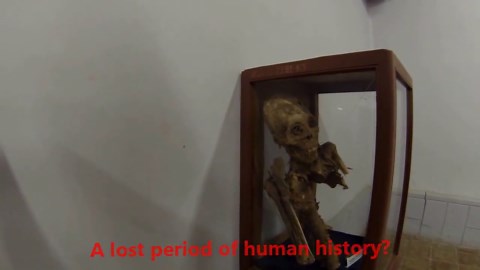 Secret filming of odd elongated human skulls in Bolivia