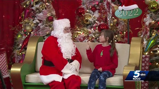 Santa uses sign language to communicate with hearing-impaired kids in Oklahoma