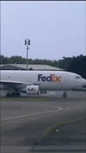 VIDEO THN 2000 FedEx A310 Dan B747-300 Korean Air CARGO