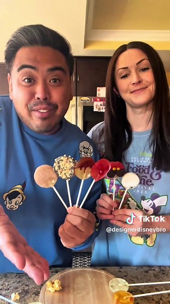 These Disneyland snacks inspired Lollipops from the 11 yr old entrepreneur from @licketysplitsweets are DELICIOUS!!! #disneyland #candy #disneycandy #lollipop #disney #disneysnacks #disneytiktok