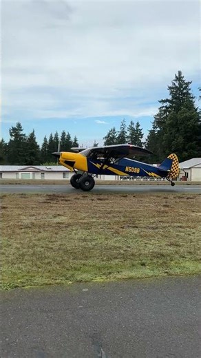 Carbon Cub taking off from Apex Airpark