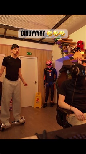 Cindy et le détraqué mental : un moment drôle !